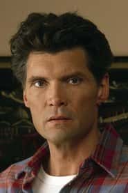 Everett McGill
